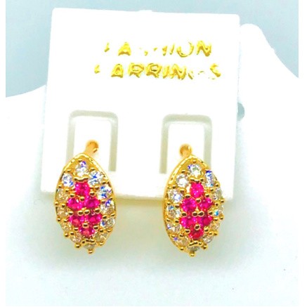 Anting wanita // anting klip permata rubby// anting jepit // anting lapis emas //perhiasan