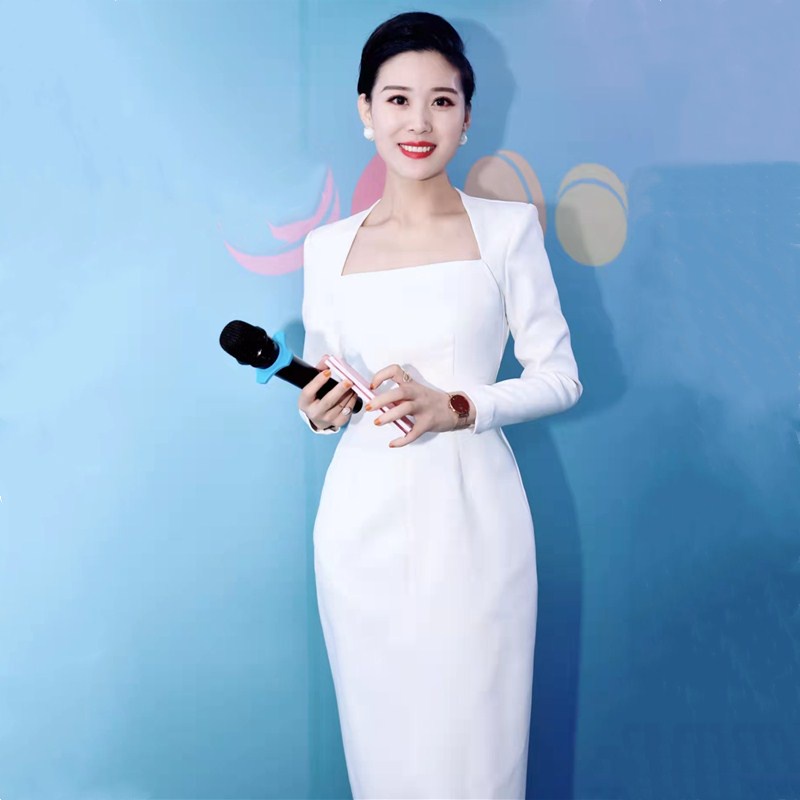 Gaun malam tuan rumah pertemuan tahunan lengan panjang berleher persegi kelas atas temperamen perjam