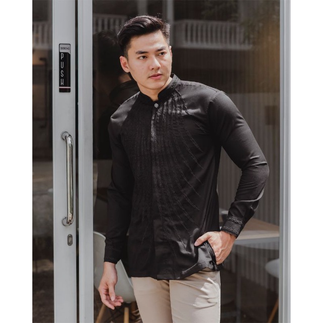 Kemeja Bordir Pria NUC.ID Azam 03 (Hitam)