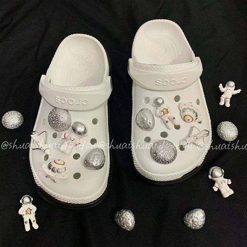 ✨shinyDIY✨Meningkatkan penampilanmu dengan Crocs jibbitz❤️Crocs jibbitz Astronot Seri Crocs / jibbitz / Button Crocs / Charm / Sepatu DIY