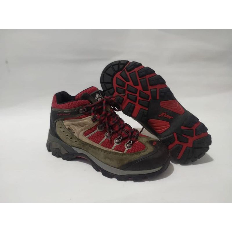 sepatu gunung k2 second