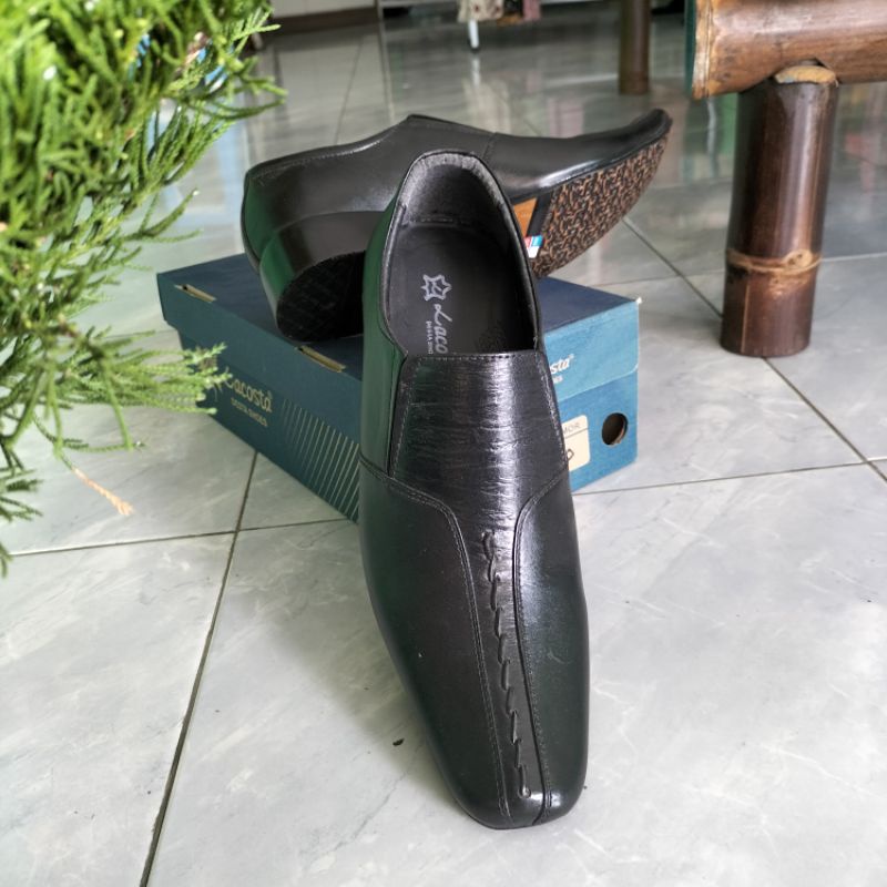 Lacosta Sepatu Pantofel Pria kulit Sapi Asli Pentofel kerja fantofel Terbaru Kualitas Premium harga Murah