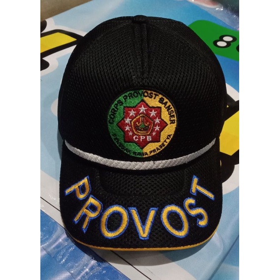 Topi provost banser