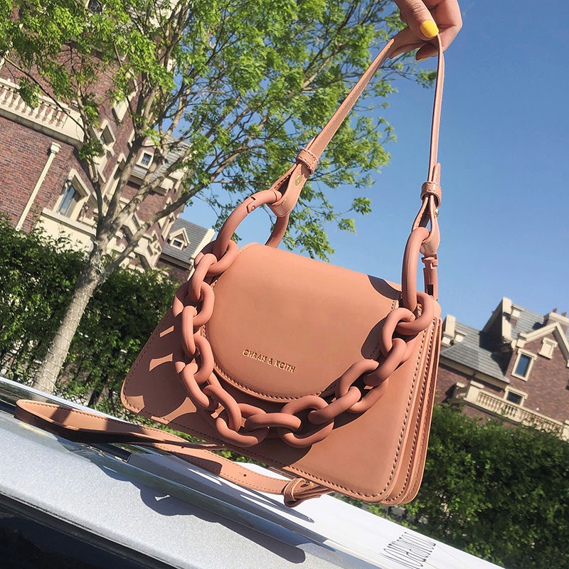 TAS  WANITA CK CHUNKY CHAIN LINK SLINGBAG CNK