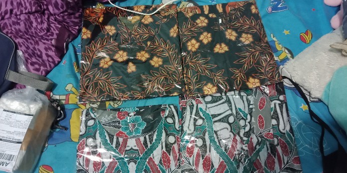 Batik Couple Atasan Batik Seragam Kantor Motif Daun Salam