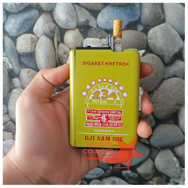 KOTAK ROKOK PLUS KOREK API MODEL DJI SAM SOE HIJAU / KOREK GAS DAN TEMPAT ROKOK