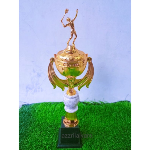 Terbaru piala royal + onix 7cm patung badminton body import.