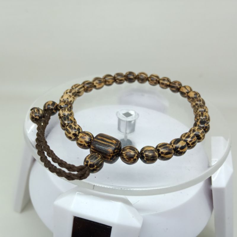 Gelang Cantik Pria Wanita Kayu Liwung Macan Asli