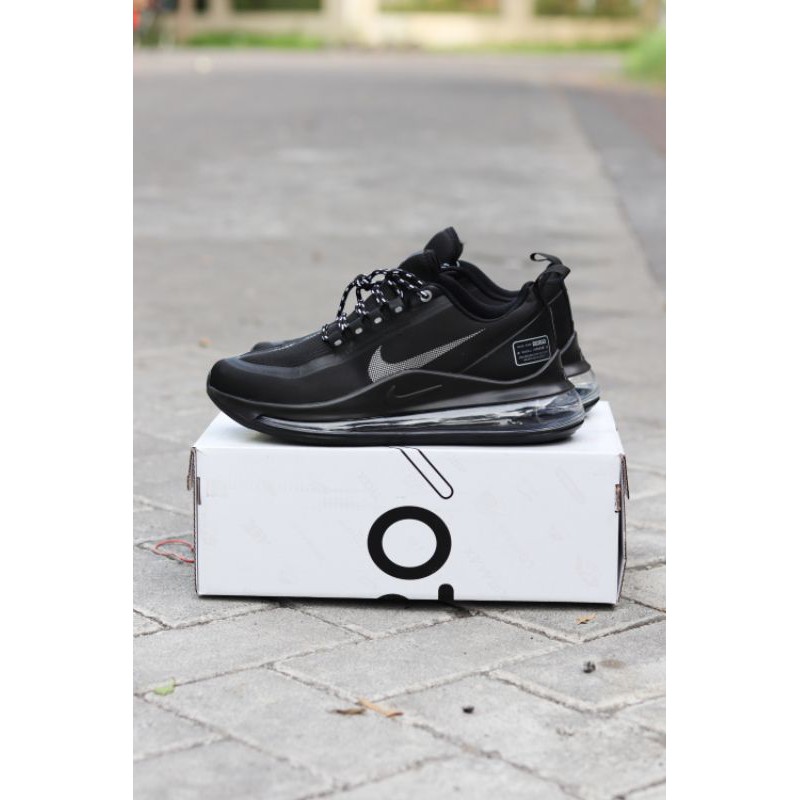 Nike airmax 720 utility triple black