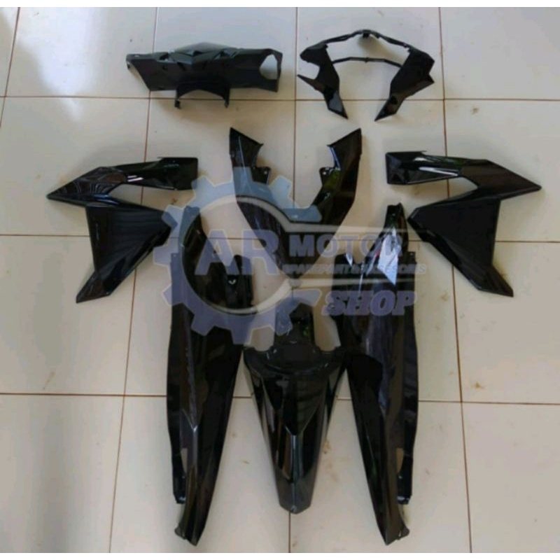 FULL BODY HALUS VARIO 125 / 150 LED 2016 - 2017 HITAM.
