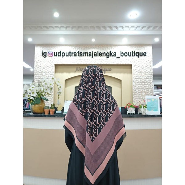 LINA SUKIJO /  Scraft Naora eLeS / scraft branded / khimar scraft / scraft elegant