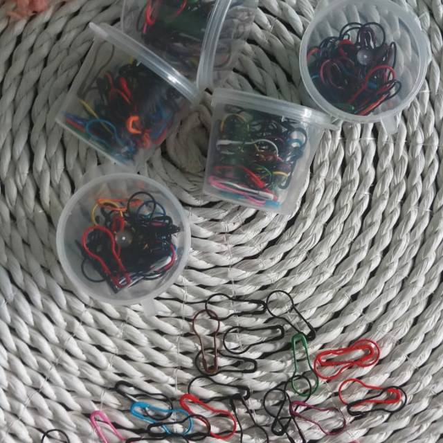 Peniti Bohlam Warna Warni