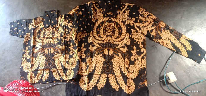 Couple Batik Ayah Anak Batik Khan Batik Suryandhanu Batik Keluarga Batik Sarimbit