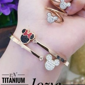 titanium Set perhiasan wanita AE4