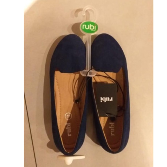 sepatu rubi warna hitam