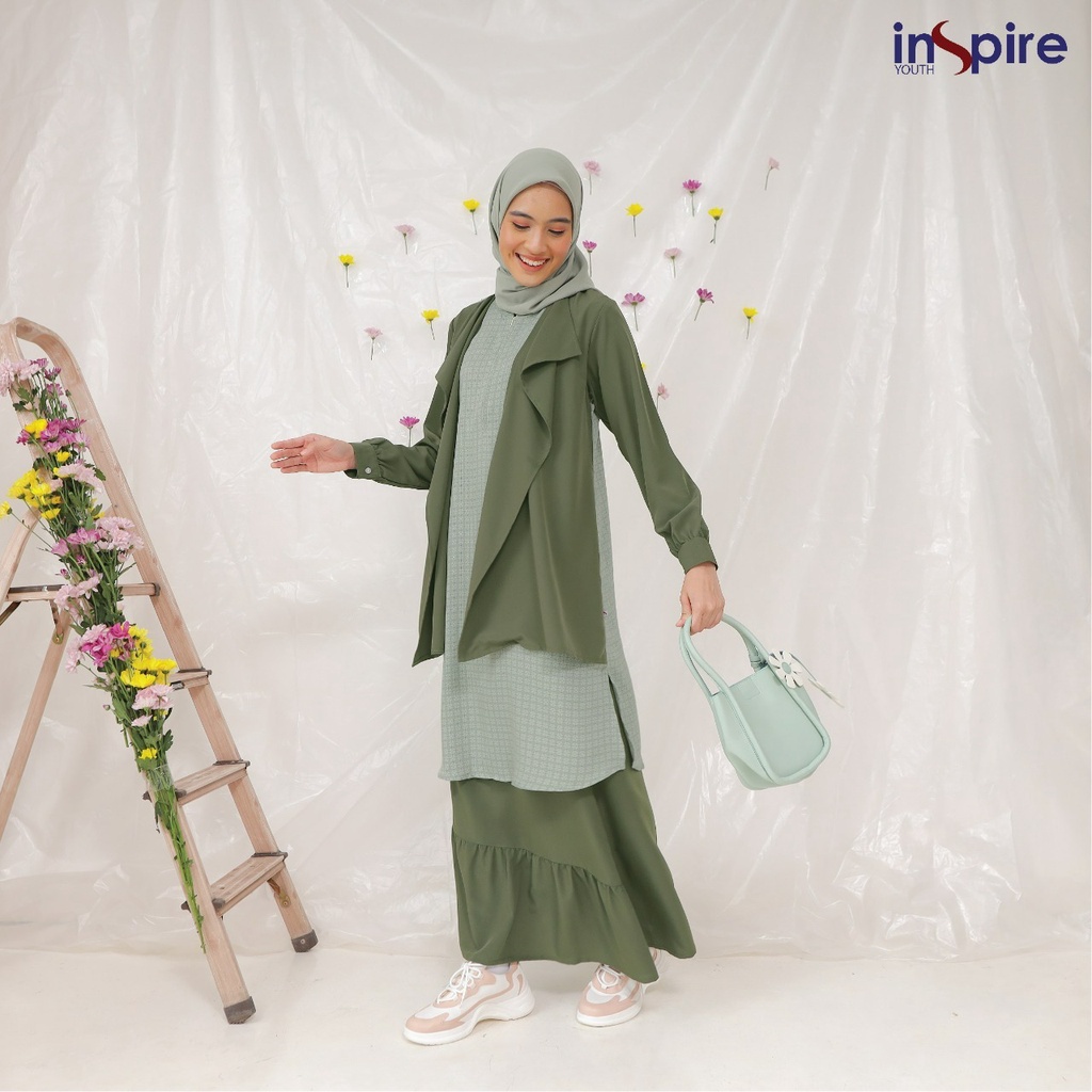 Inspire ITU 67  Bahan Carina mix Lady Prada Tunik Casual Dengan Model Seperti Memakai Outer