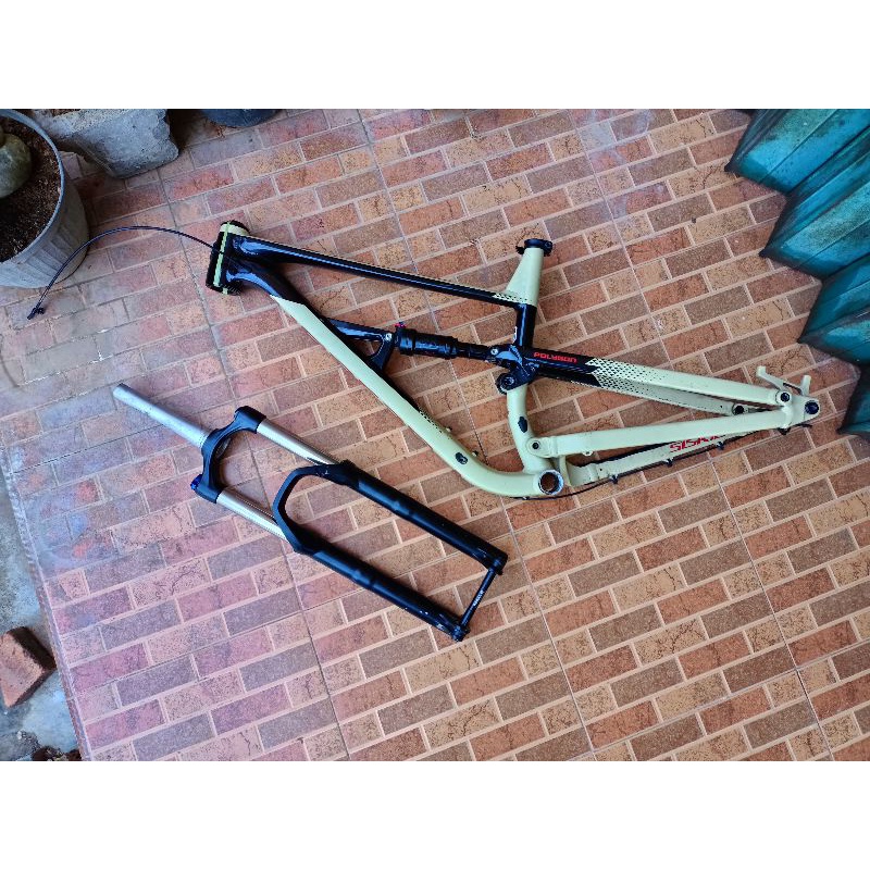 paket hemat Frame only Siskiu D7 dan Fork Rockshox Recon rl T150