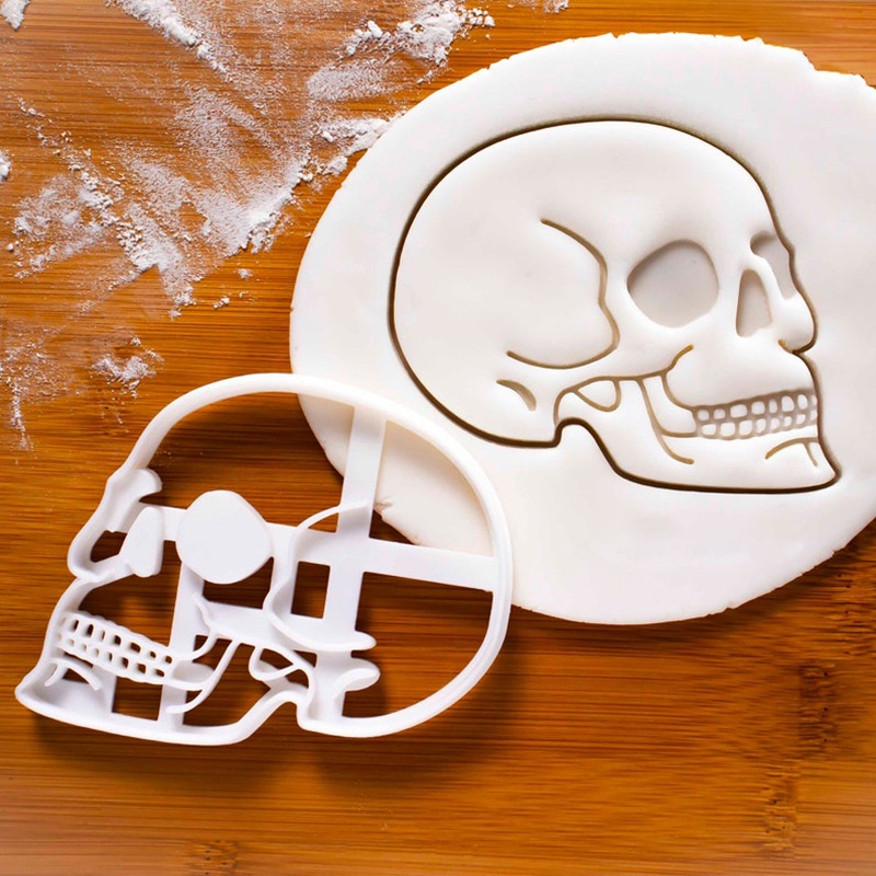Cetakan Adonan Kue Desain Kartun Hantu Tengkorak 3D Bahan Plastik Untuk Dekorasi Halloween