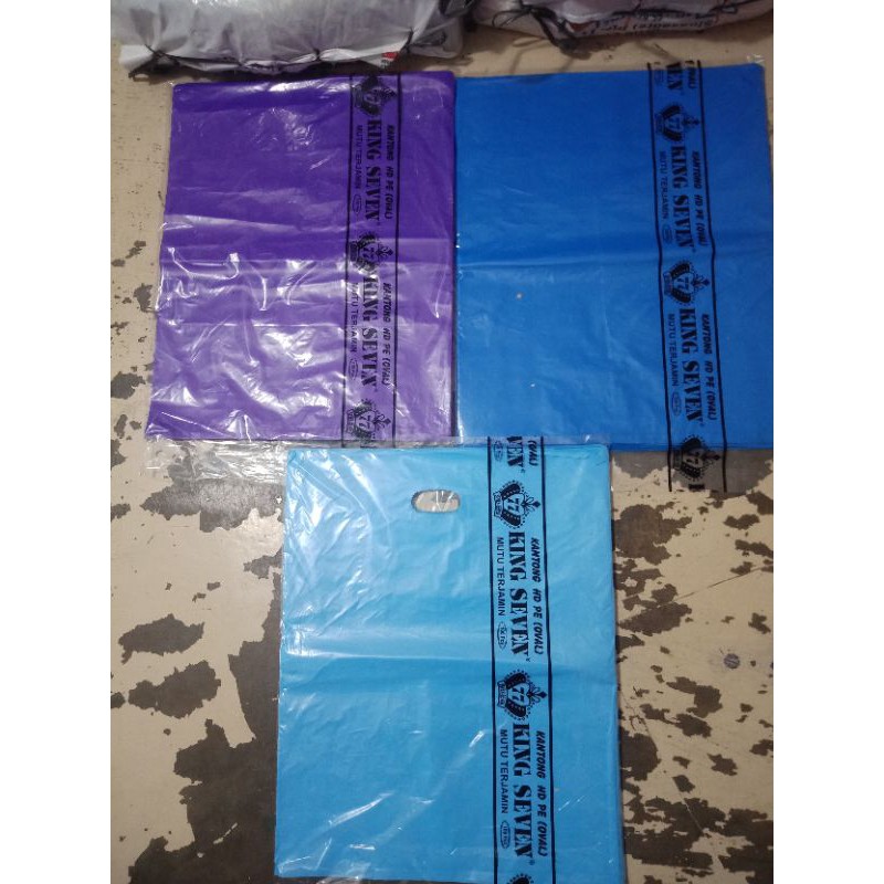 Kantong Plastik Online Uk 35x45 Polos Isi 100lbr/tanpa Lobang(king Seven)