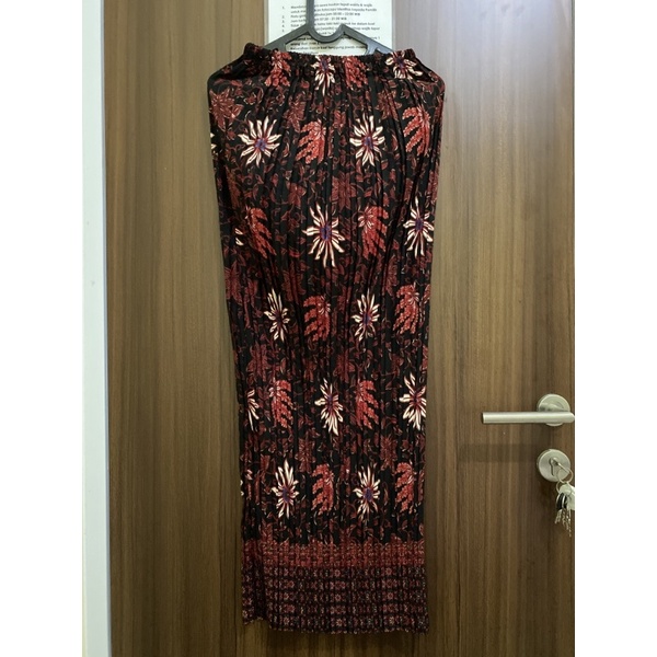 preloved rok plisket kondangan batik