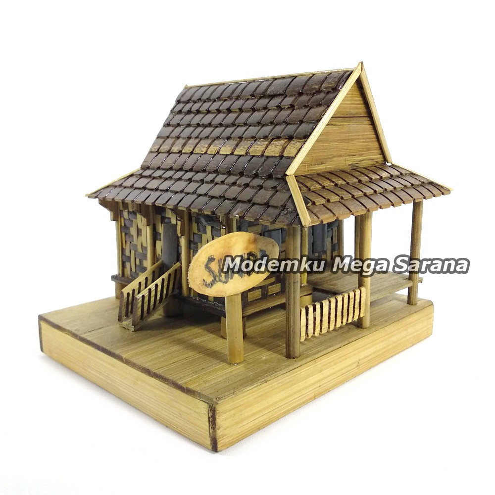 Miniatur Rumah Adat Sunda Dari Bambu