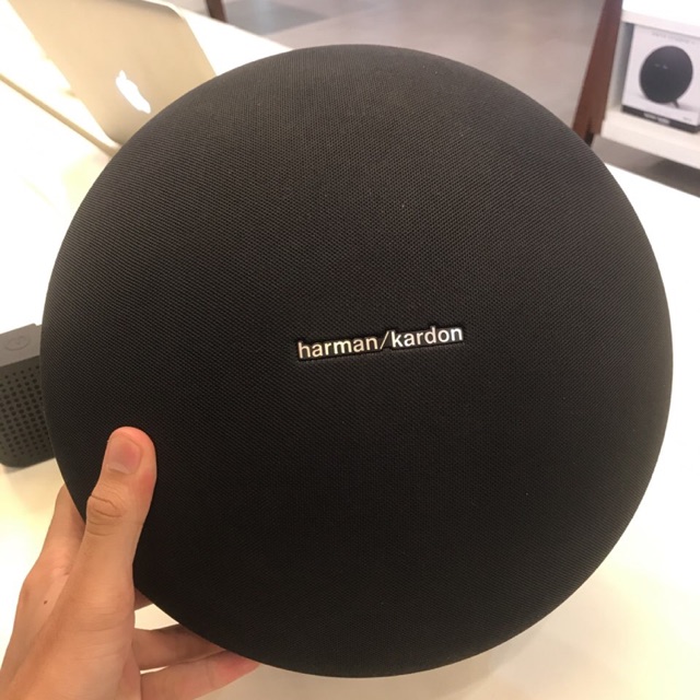 harman kardon onyx 4