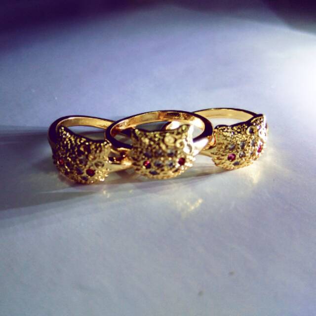 Cincin anak motif hello kitty emas