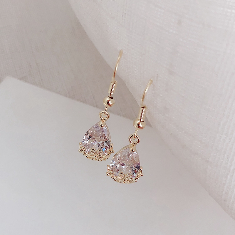 Anting Giwang Simple Model Geometri Gaya Korea Dengan Zircon Untuk Wanita