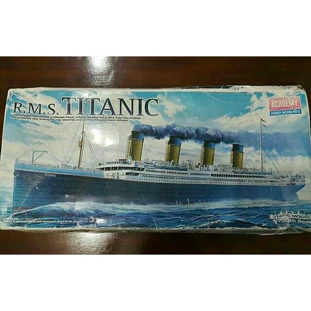 R. M. S TITANIC ACADEMY HOBBY MODEL KITS