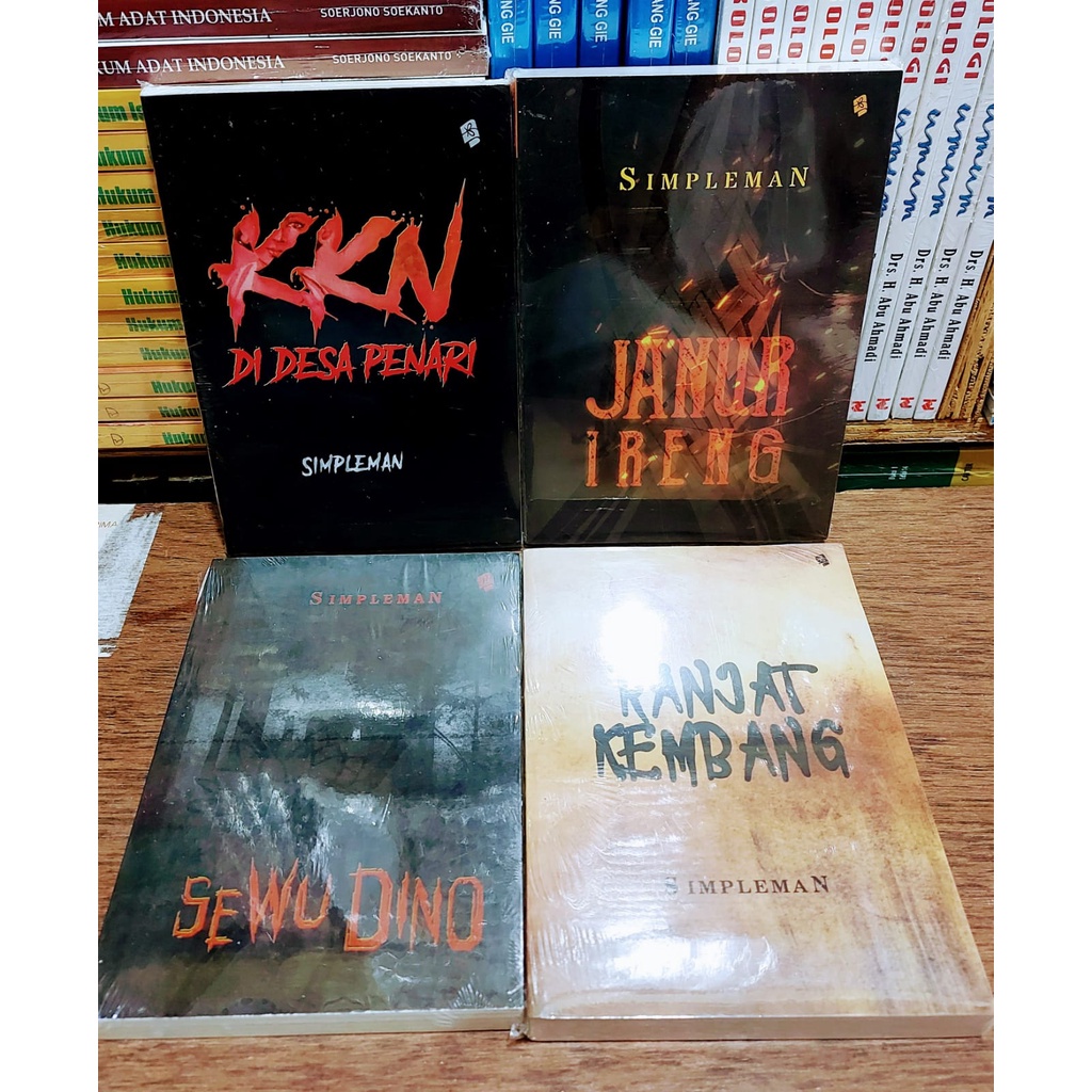 Jual Paket 4 Novel Horor Indonesia Janur Ireng Sewu Dino KKN Di Desa