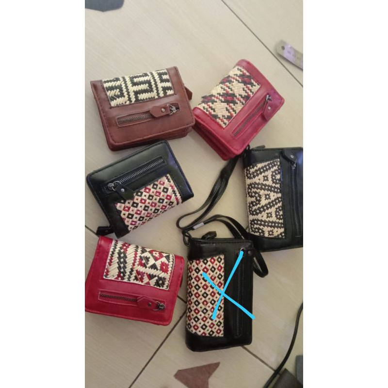dompet rotan