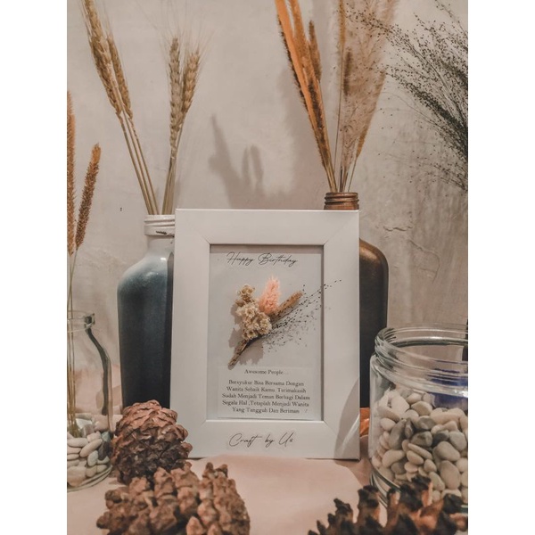 

Aesthetic edelweiss frame 3r