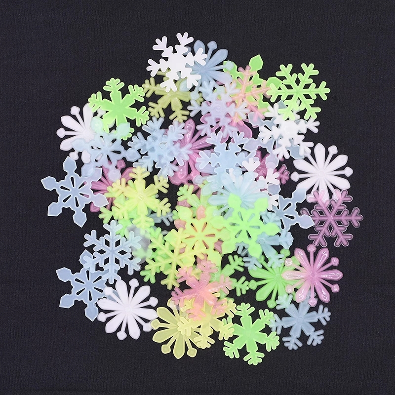 50pcs Stiker Dinding Desain Snowflakes 3D Luminous Fluorescent Untuk Dekorasi Natal