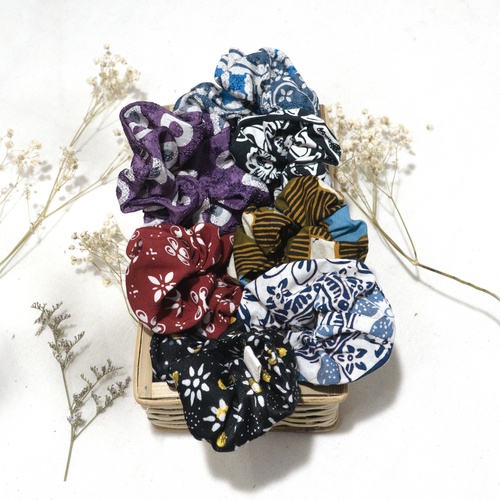 Scrunci Skrunchie Scruncie Kucir Katun / Sutra / Satin Jumbo Ikat Tali Rambut Aksesoris Fashion Wani