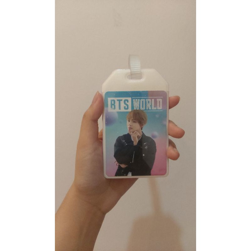 TAEHYUNG LUGGAGE TAG  PHOTOCARD BENEFIT BTS WORLD