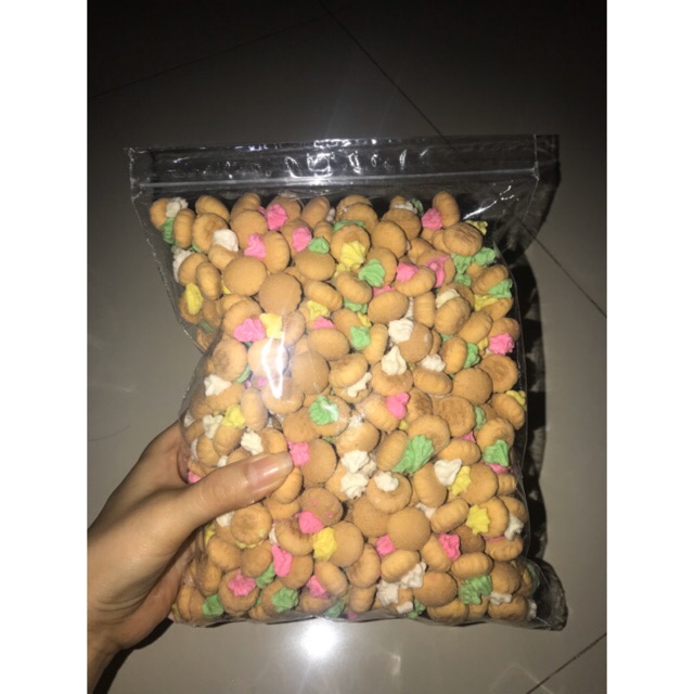 

GEM BUNGA 500 GRAM | GEM ROSE | BISKUIT GULA-GULA | GEM ROSE KILOAN TERMURAH SNACKY MEDAN KUE MONAS BISKUIT MONAS