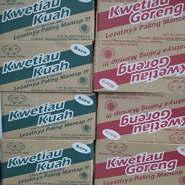 

Kwetiau kuah dan kwetiau goreng