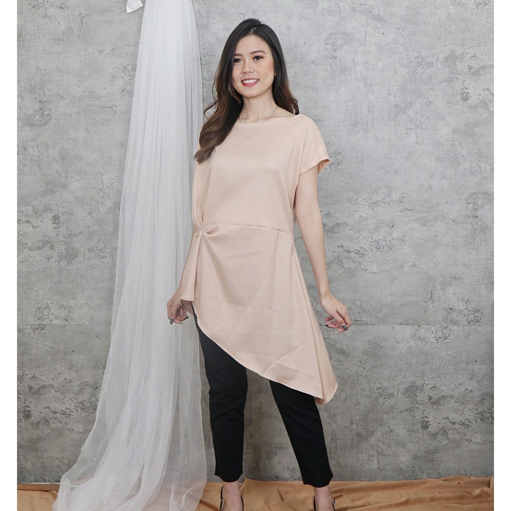 Nika top creme -Thejanclothes