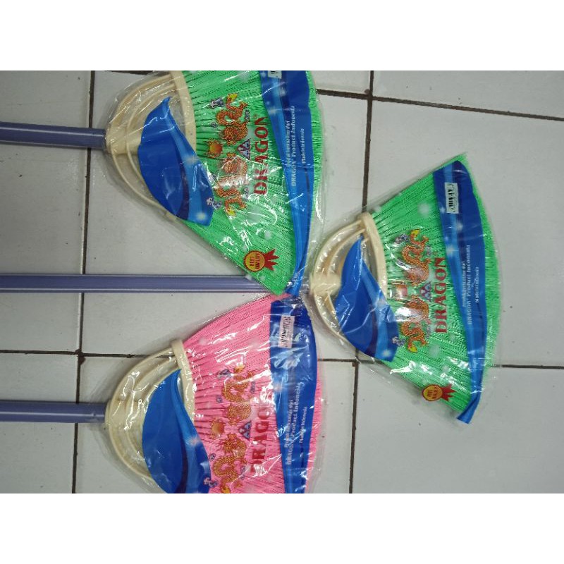Sapu dragon Romawi/sapu lantay