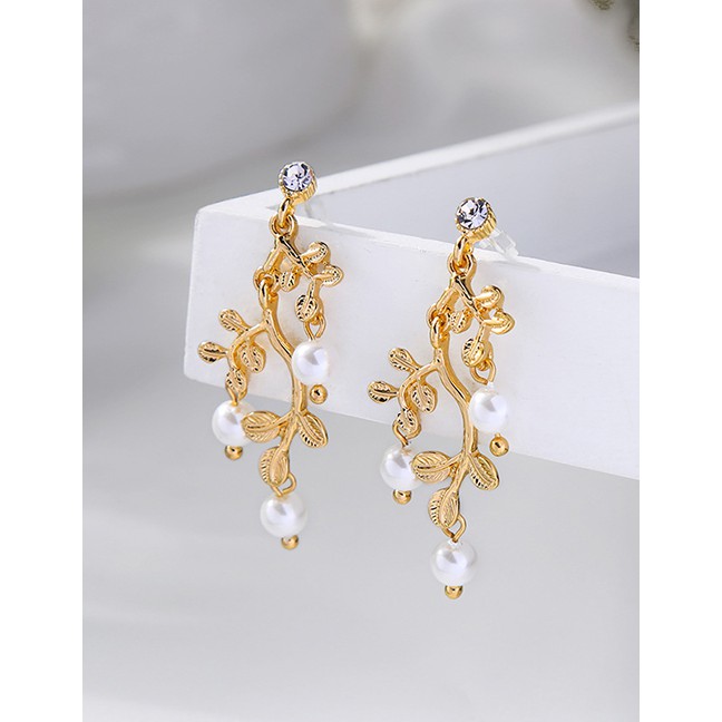 LRC Anting tusuk Fashion Golden Pearl Twig Earrings D76802