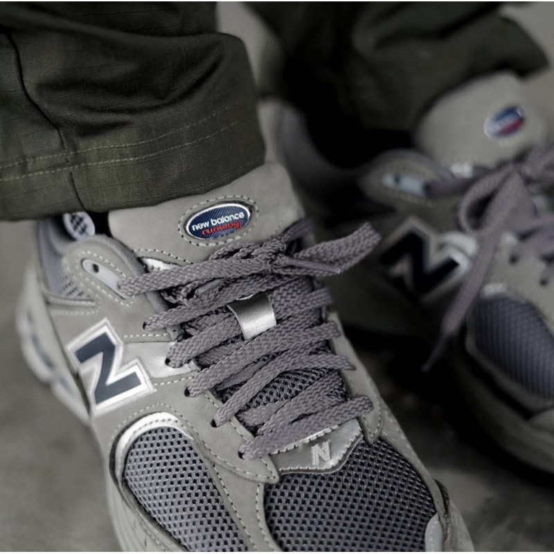 New Balance 2002R Light Grey