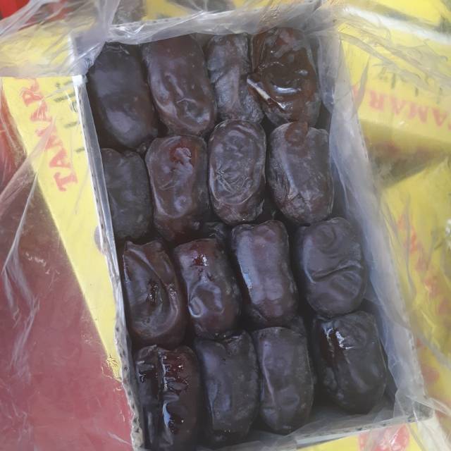 

Kurma bam ukuran 500gr kurma anggur