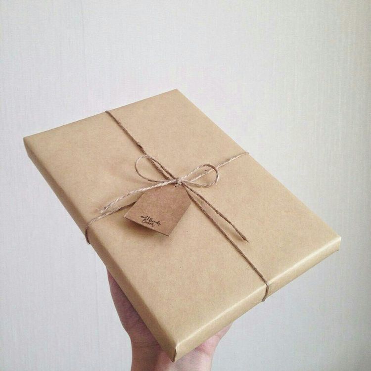 

Box + Kartu Ucapan