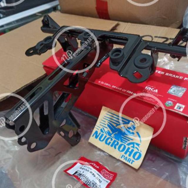 Tanduk Rusa New CBR150R Led K45G Stay Comp Fr Upper Cowl