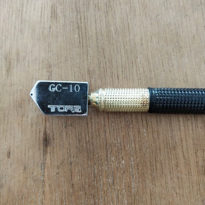 

Unik Alat Potong Kaca Tora / Glass Cutter Iron Gilaa!!!