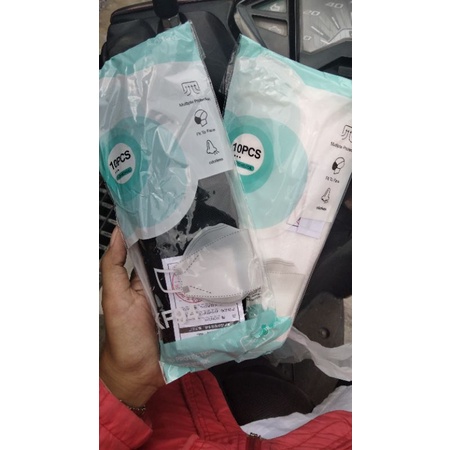 Masker KF 94 Warna Hitam Dan Putih
