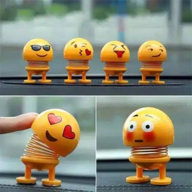 Boneka Emoji Dashboard Mobil Mainan Karakter Emo