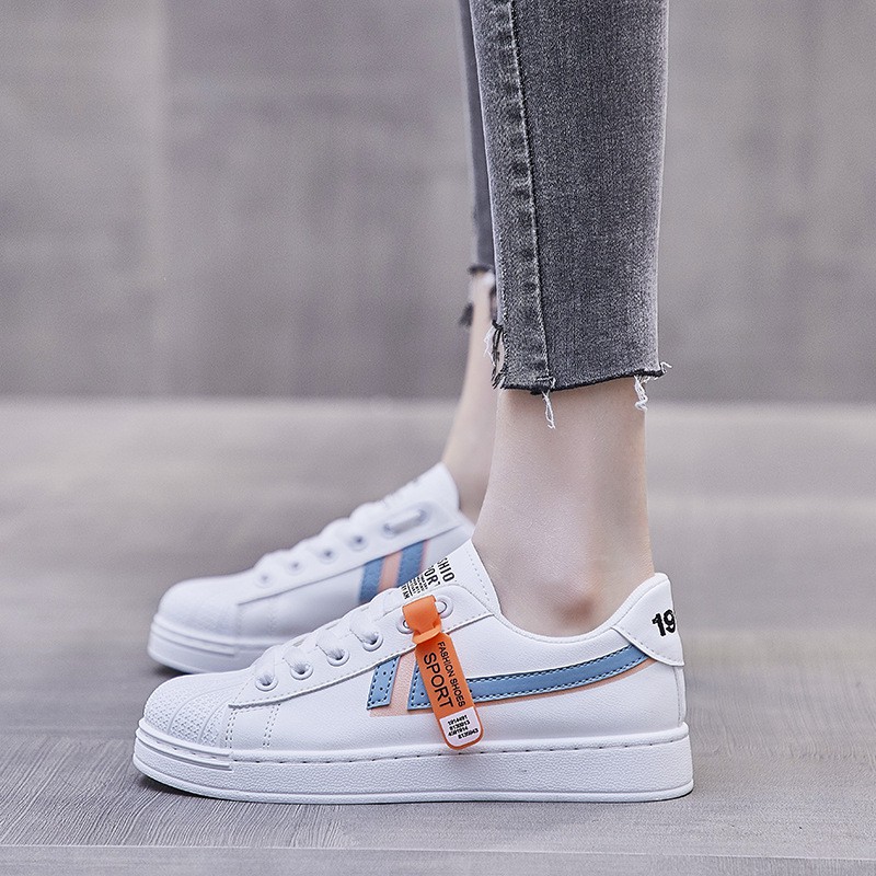 [DENDEN.ID] Sepatu Wanita Sneaker Tinggi Luar Negeri Import Sepatu Olahraga Korea DD1024