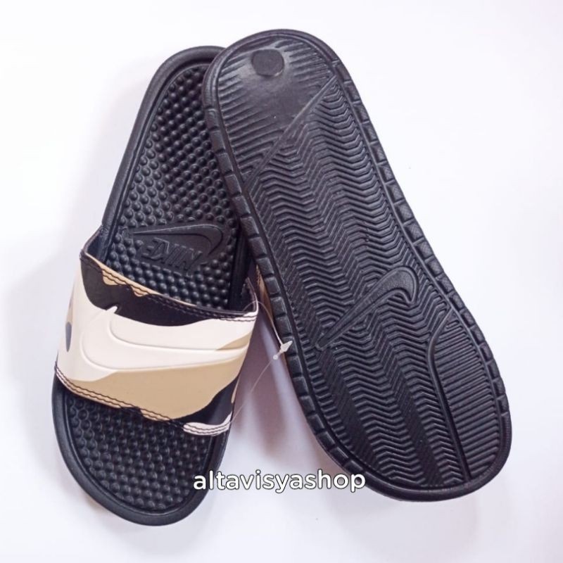 Sandal Slop Nike Benassi Swoosh pria & wanita-3