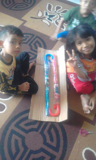 Termurah Umberella Payung Karakter Anak + Peluit 4sisi Kaca / Payung Anak Karakter Plus Peluit